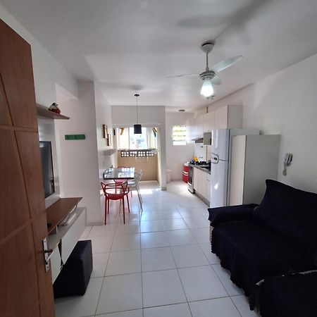 Apto Pertinho Da Praia - Lindo E Equipado! Internet 400Mb E 3 Tvs - Completo! Tv A Cabo Ubatuba Luaran gambar